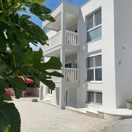 Apartment Babic Seget Vranjica
